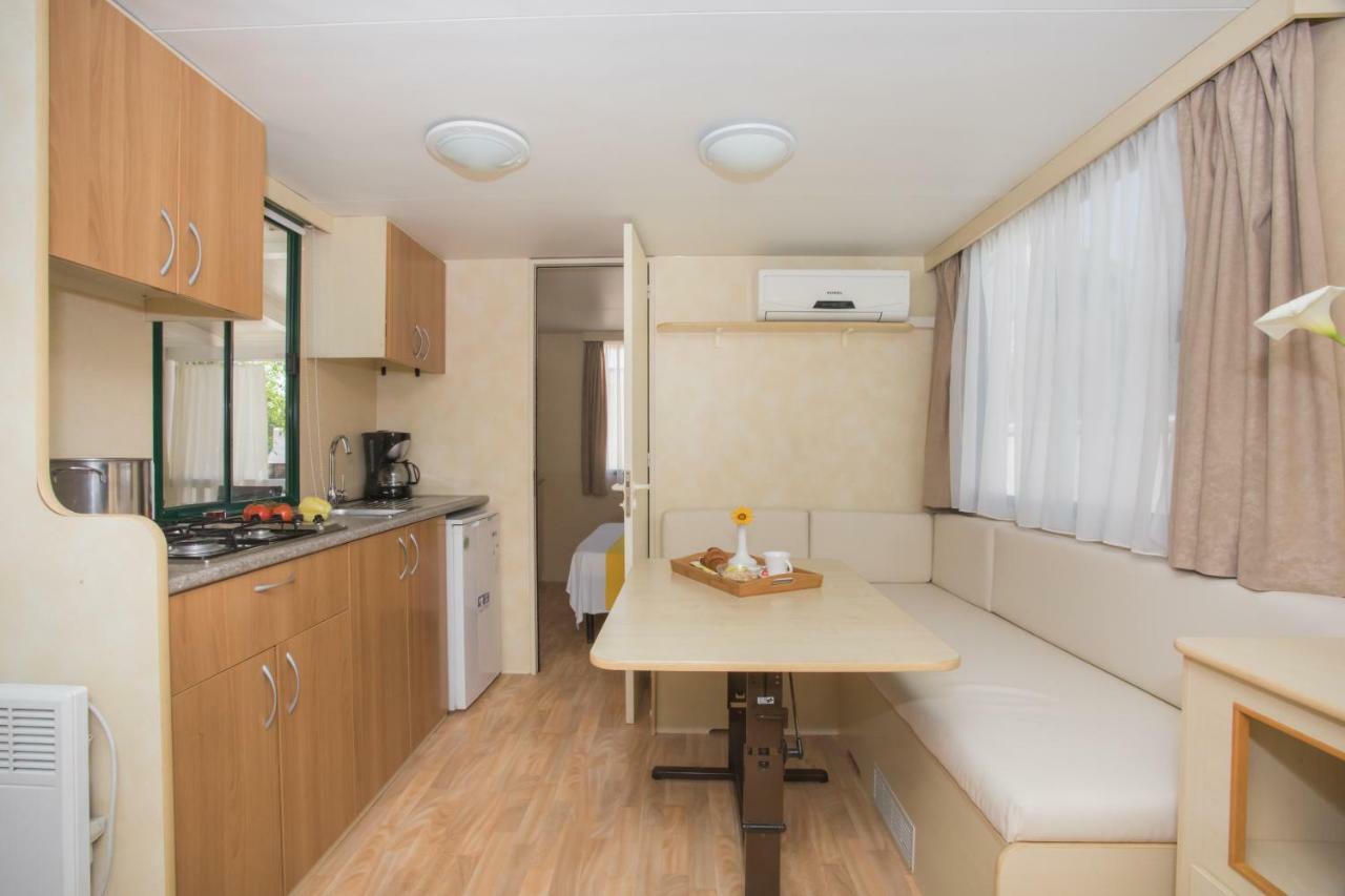 Sunce Mobile Homes & Apartments Grebastica Ngoại thất bức ảnh