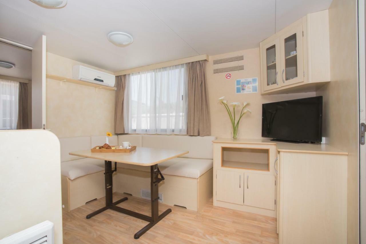 Sunce Mobile Homes & Apartments Grebastica Ngoại thất bức ảnh