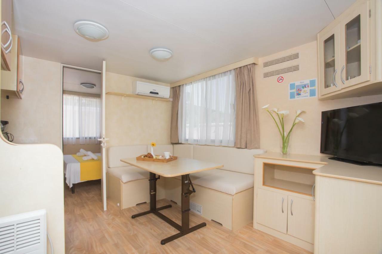 Sunce Mobile Homes & Apartments Grebastica Ngoại thất bức ảnh